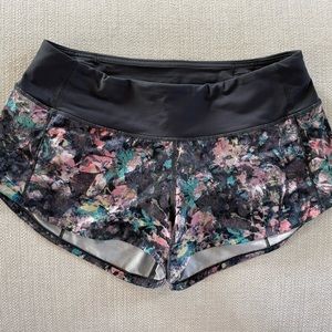 Lululemon Speed Shorts Sz 2, 2.5”